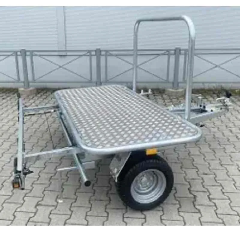 Quer montierter Motorradanhänger für Wohnmobil